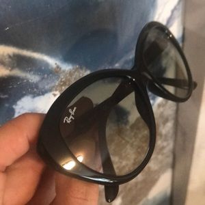 Beach girl Ray-ban sunglasses